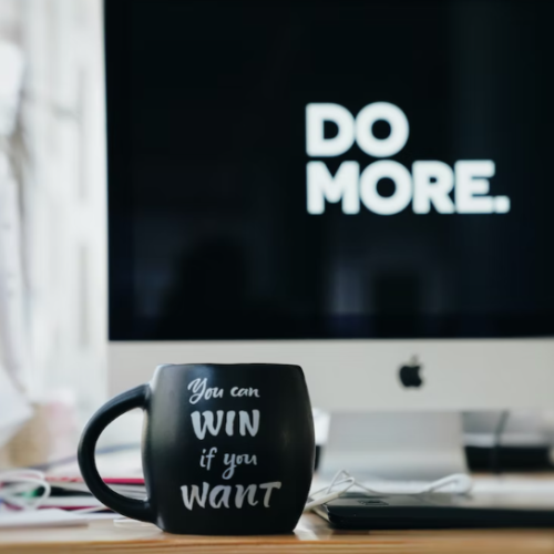 black-ceramic-coffee-mug-photo-–-Free-Black-Image-on-Unsplash